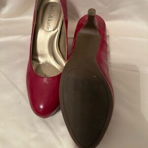 Kelly & Katie Women's Red Pumps